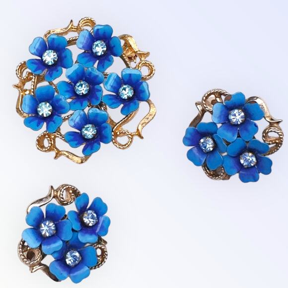 Avon Vintage Blue  Forget Me Not Love Blossom Set Convertible Brooch  Earring - Picture 1 of 7